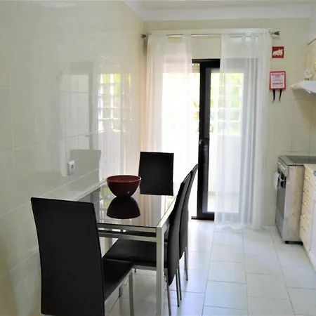 Espacoso Com Estacionamento Incluido Apartment Portimao