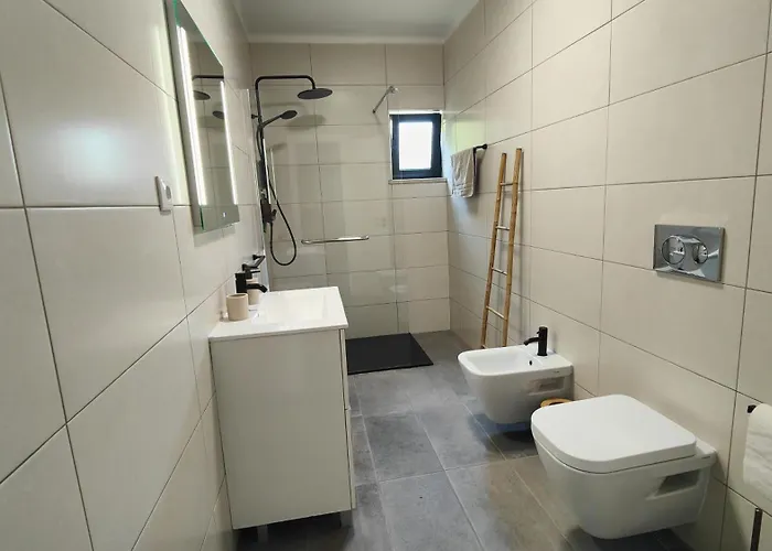 Espacoso Com Estacionamento Incluido By Qozzy * ポルティマン