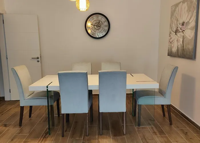 Espacoso Com Estacionamento Incluido By Qozzy