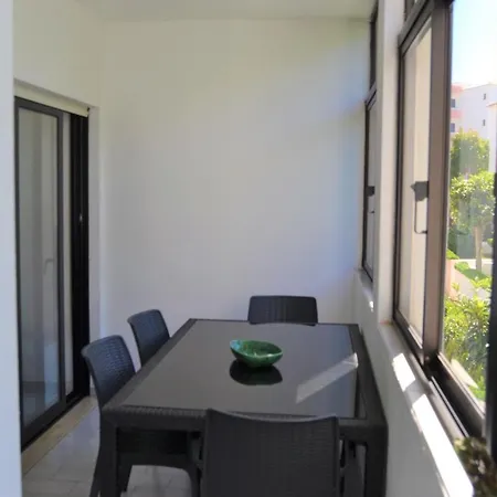 Espacoso Com Estacionamento Incluido Apartament