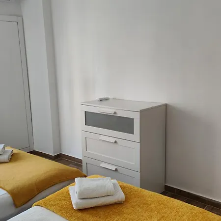 Espacoso Com Estacionamento Incluido Apartament *